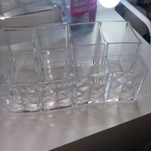 Makeup brush storage holder